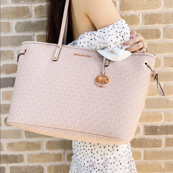 Gaby’sBags👜💕Michael Kors LG tote Ballet Pink MK - Picture 2 of 7